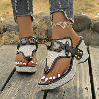 Elaris Sandals