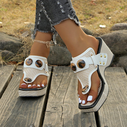 Elaris Sandals